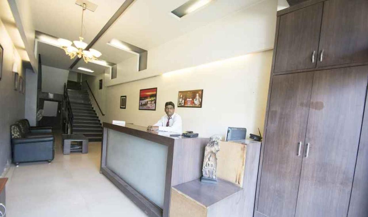 Hotel Royal Palace Aurangabad  Exterior photo